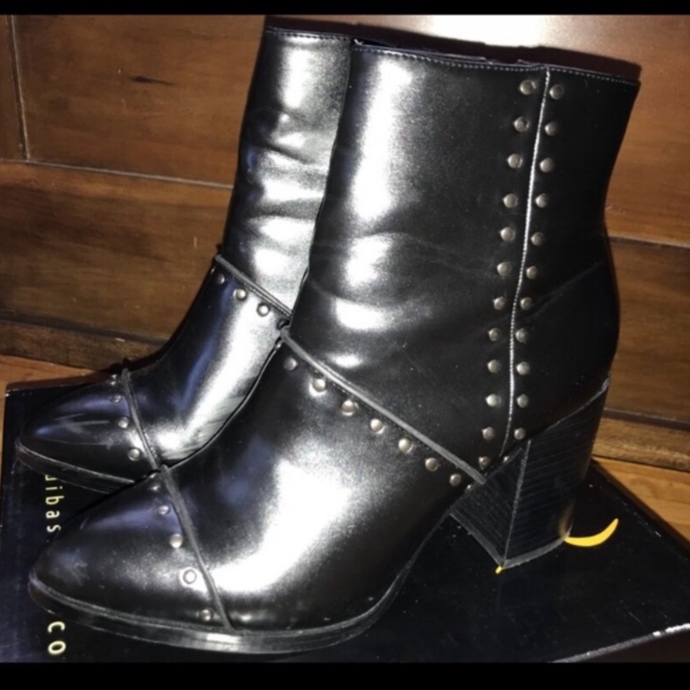 Report | Studded Black Booties 7